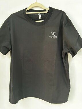 ARC TERYX Men's Short Sleeve T-Shirt Black Crew Neck Casual Top